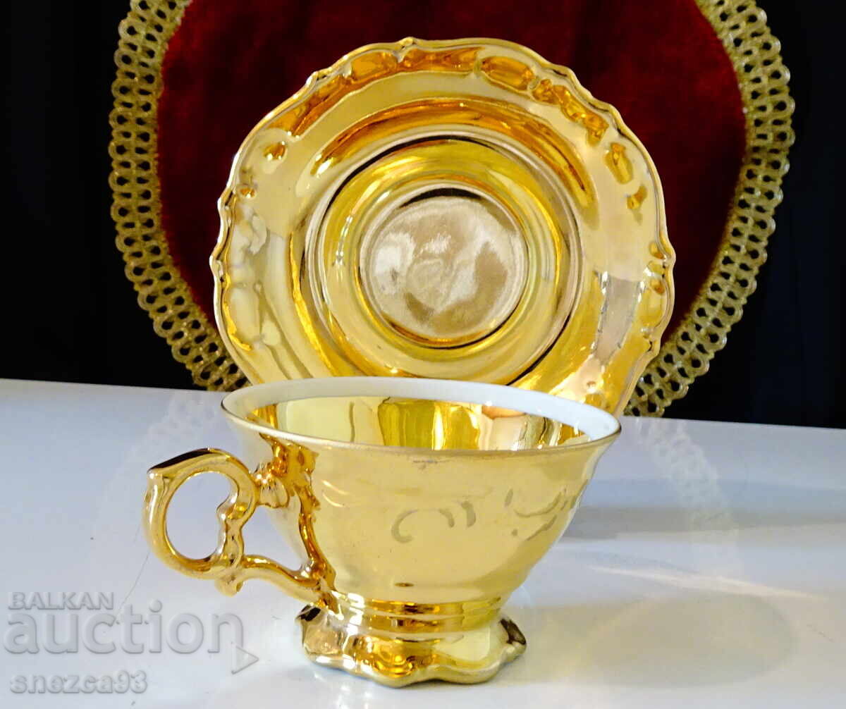 Delivery of Bavarian porcelain bowl with plate, pure gold, baroque