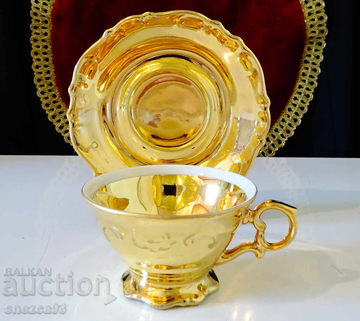 Bavarian porcelain bowl with plate, pure gold, baroque