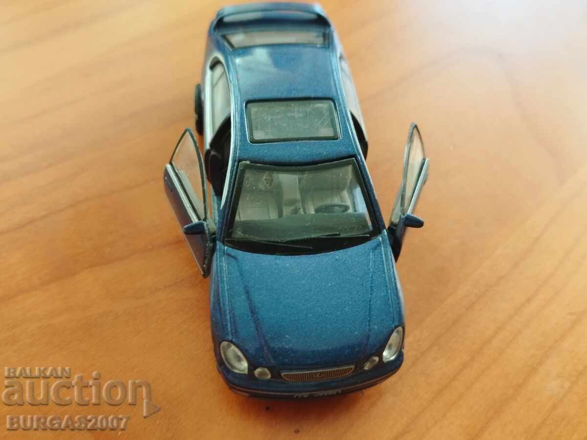 Metal cart, Lexus GS 300 - 5