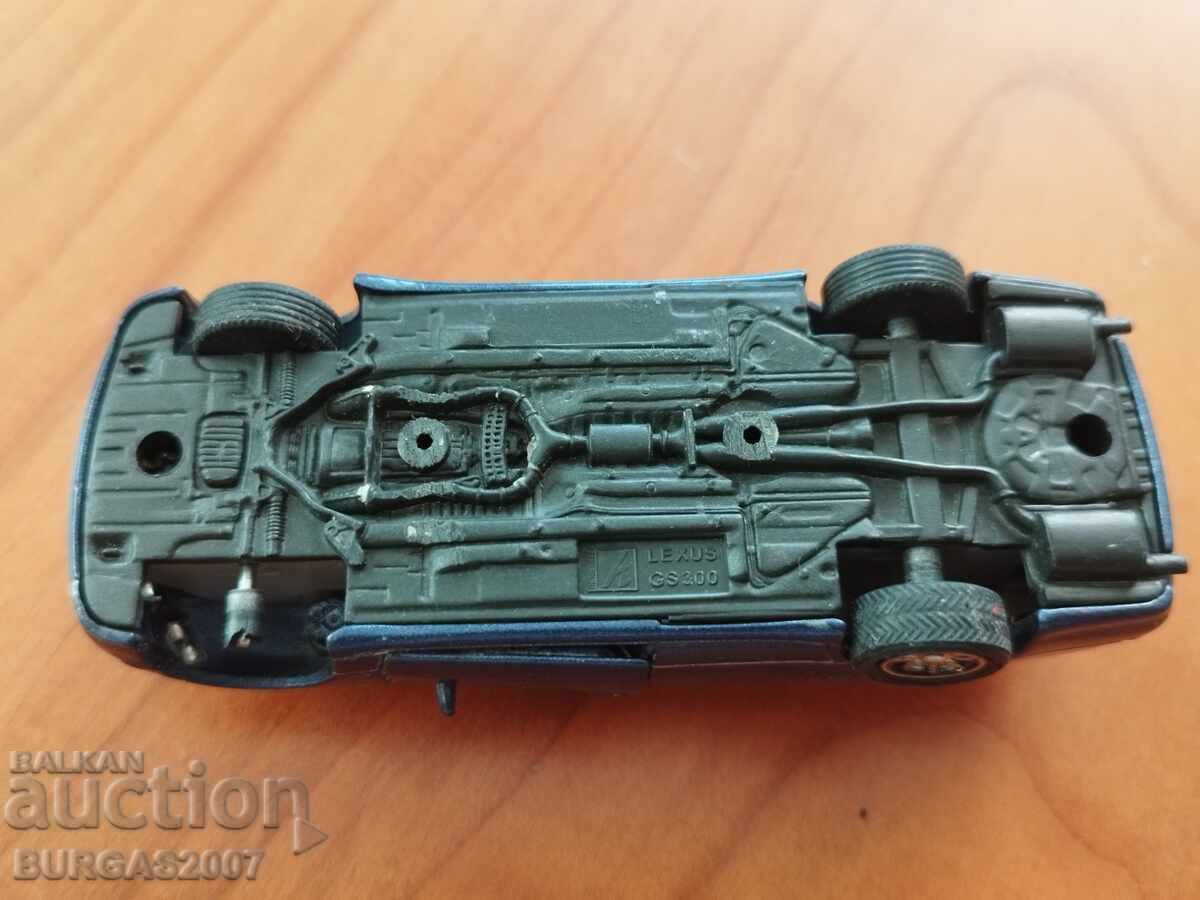 Metal cart, Lexus GS 300 - 6