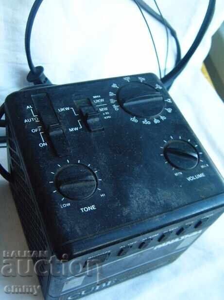 Auction  Vintage Panashiba CUBE radio alarm clock, desk clock, 1980s