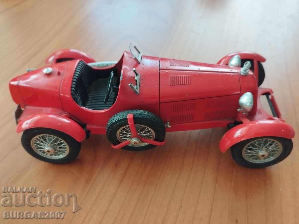 Metal car, Alfa Romeo, Made in Italy, 1/18 - 7