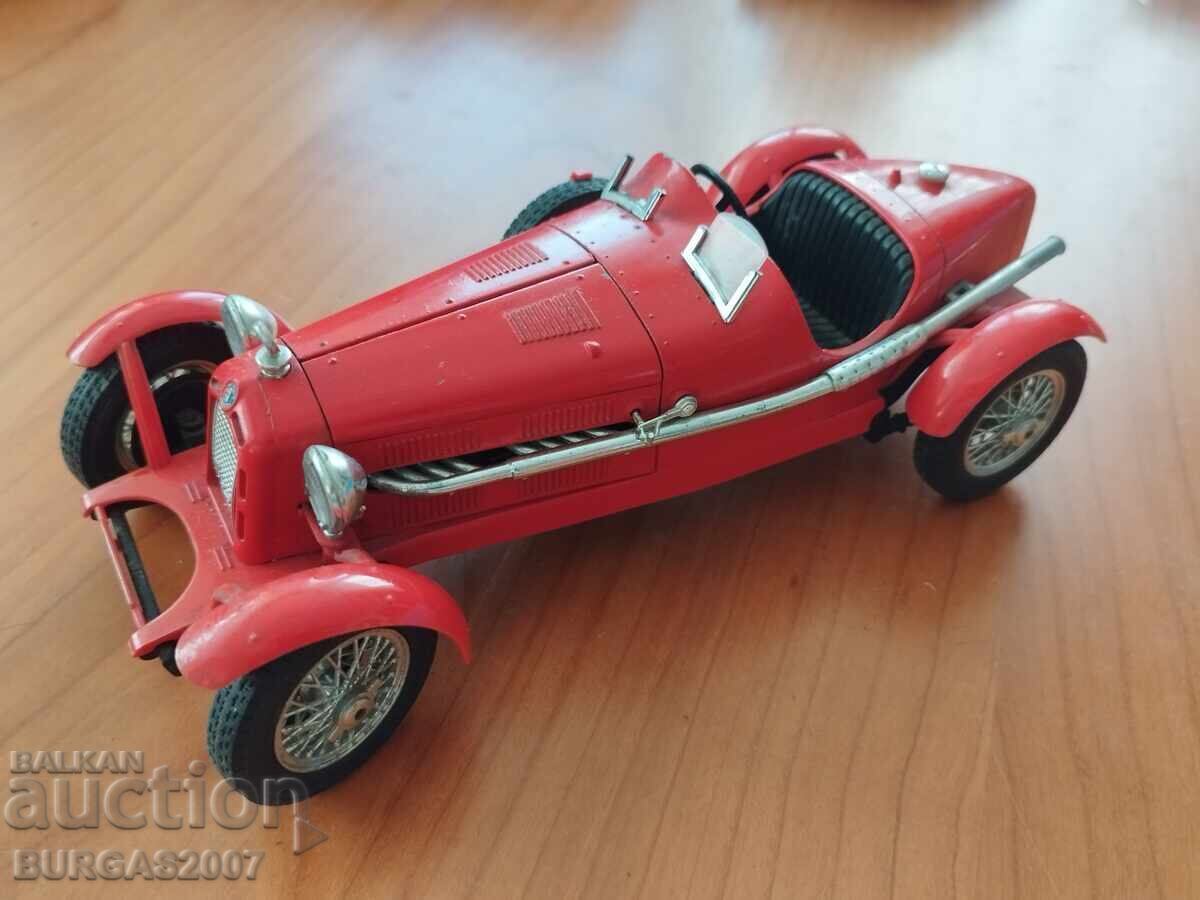Metal car, Alfa Romeo, Made in Italy, 1/18