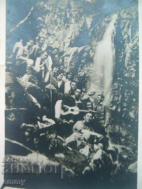 Fotografie veche - cascadă cu preț 1.00 BGN | € 0.51 Fotografie veche - cascadă cu preț 1.00 BGN | € 0.51