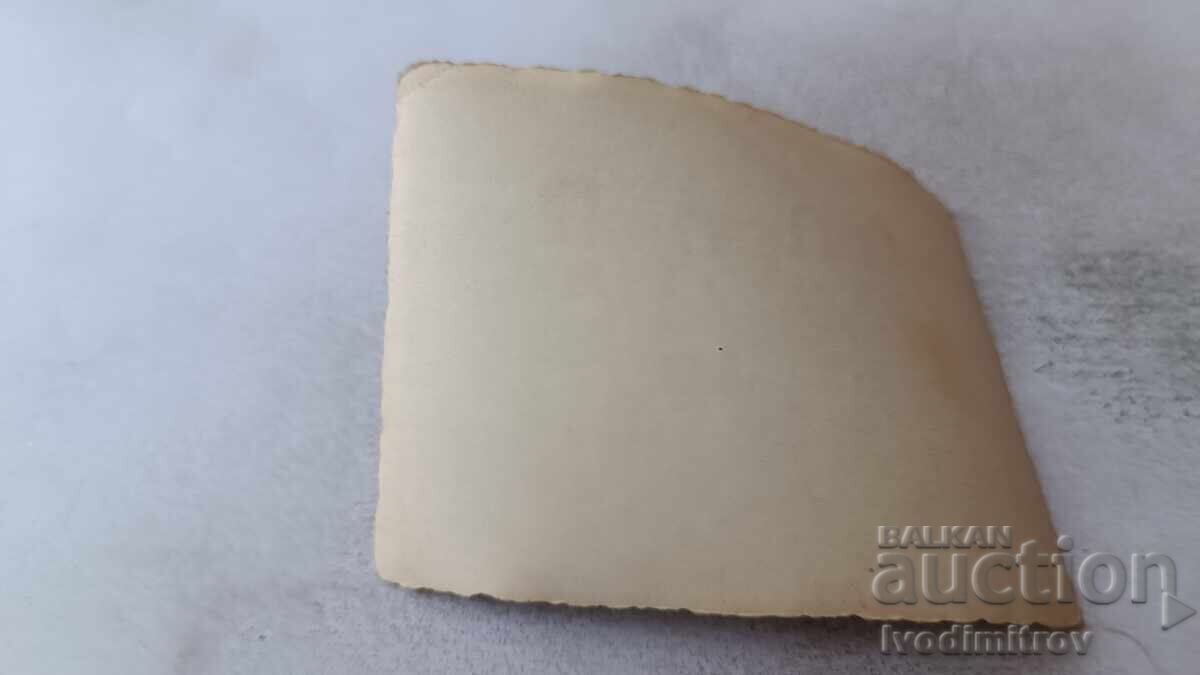 Fotografie Patru femei pe plajă cu preț 1.45 BGN | € 0.74 Fotografie Patru femei pe plajă cu preț 1.45 BGN | € 0.74