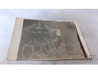 Fotografie Vidin Bărbați și fete tinere cu costume de baie retro 1928