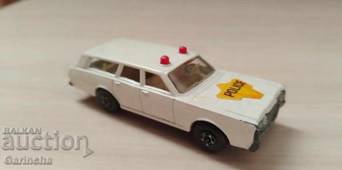 Matchbox Anglia 1/64 cu preț € 12.00 | 23.47 BGN