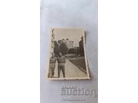 Снимка София Двама офицери