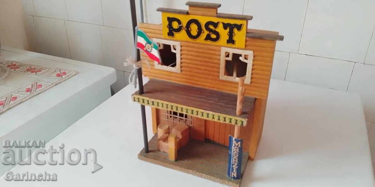 Аукцион Дървена къщичка - форд