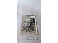 Снимка София Три млади момичета