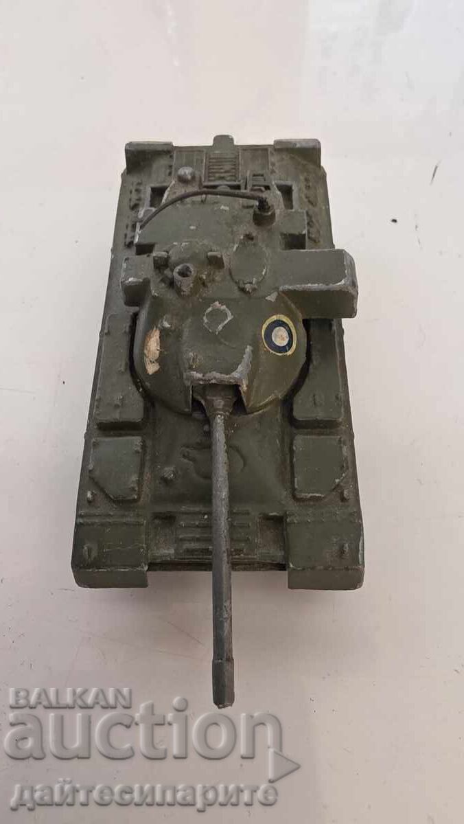 Δημοπρασία Μακέτα τανκ - 10cm μήκος / 5cm πλάτος Δημοπρασία Μακέτα τανκ - 10cm μήκος / 5cm πλάτος