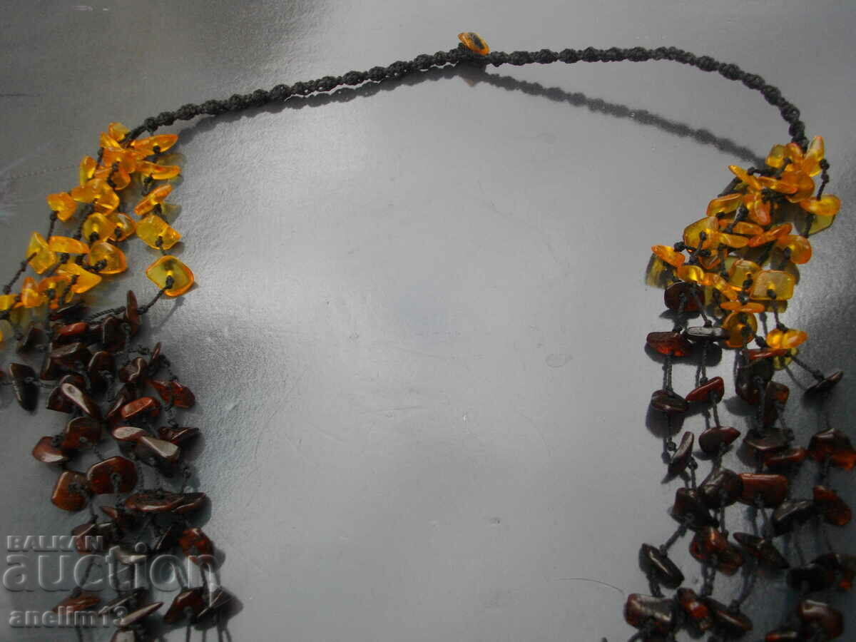Auction  NECKLACE NATURAL BALTIC AMBER