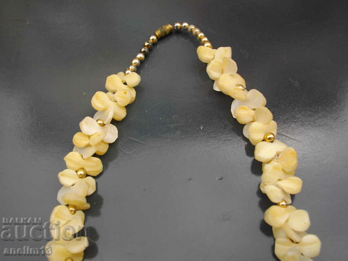 Auction OLD PEARL NECKLACE NECKLACE Auction OLD PEARL NECKLACE NECKLACE
