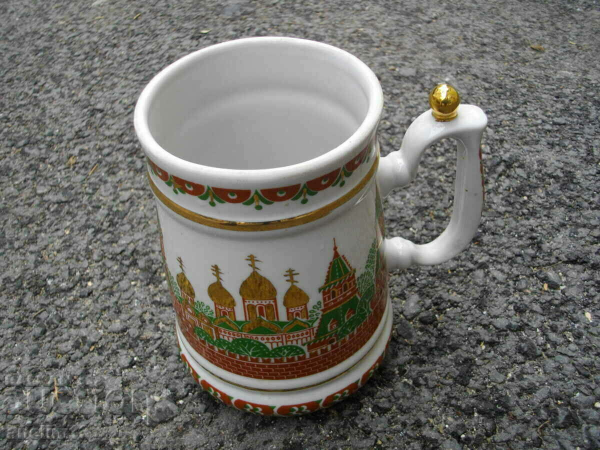 VECHIA FABRICA GARDNER DE CANI DE PORCELAN URSS DIN VERBILKAH cu preț € 63.00 | 123.22 BGN