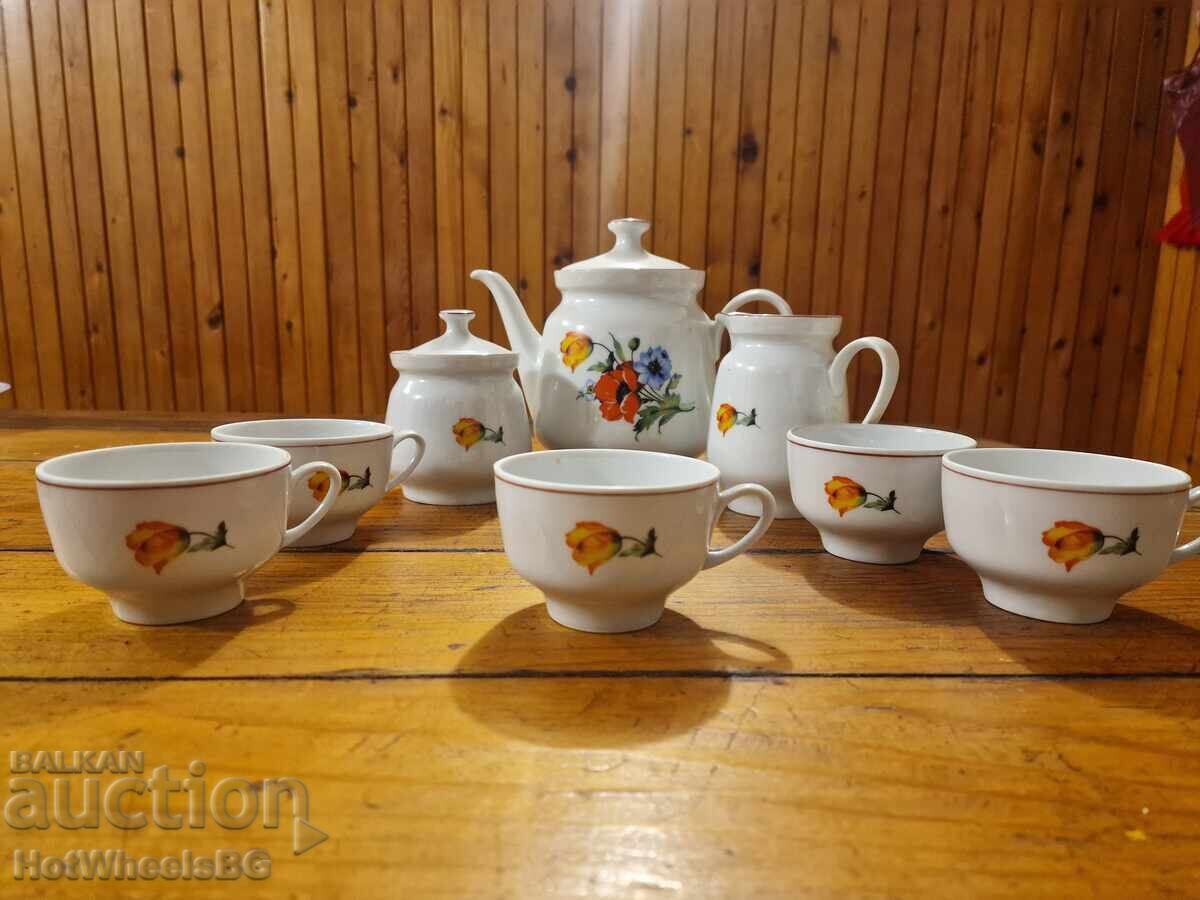 Παλιό Βουλγαρικό σερβίτσιο πορσελάνης με τιμή 45.00 BGN | € 23.01 Παλιό Βουλγαρικό σερβίτσιο πορσελάνης με τιμή 45.00 BGN | € 23.01