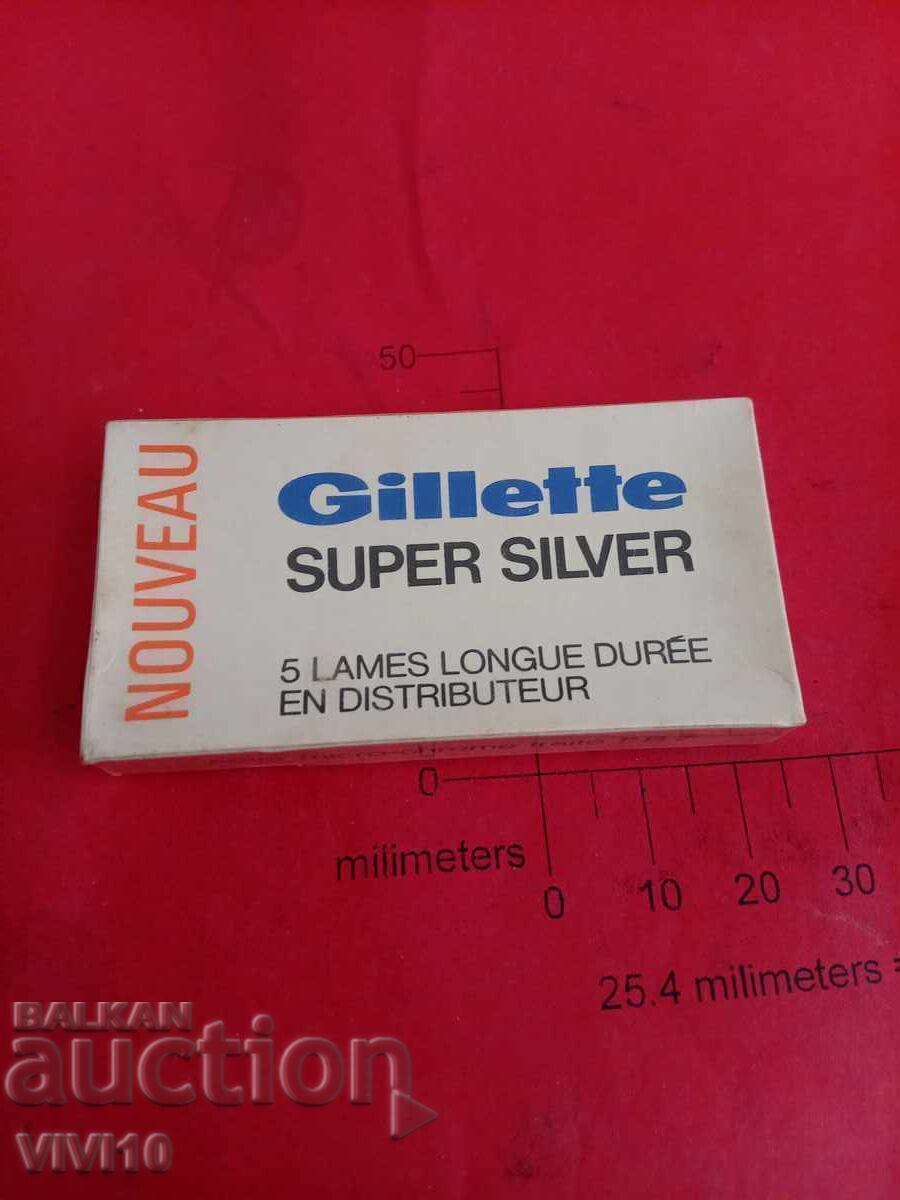 Gillette Razor Blades 5 pcs, unopened Gillette Razor Blades 5 pcs, unopened