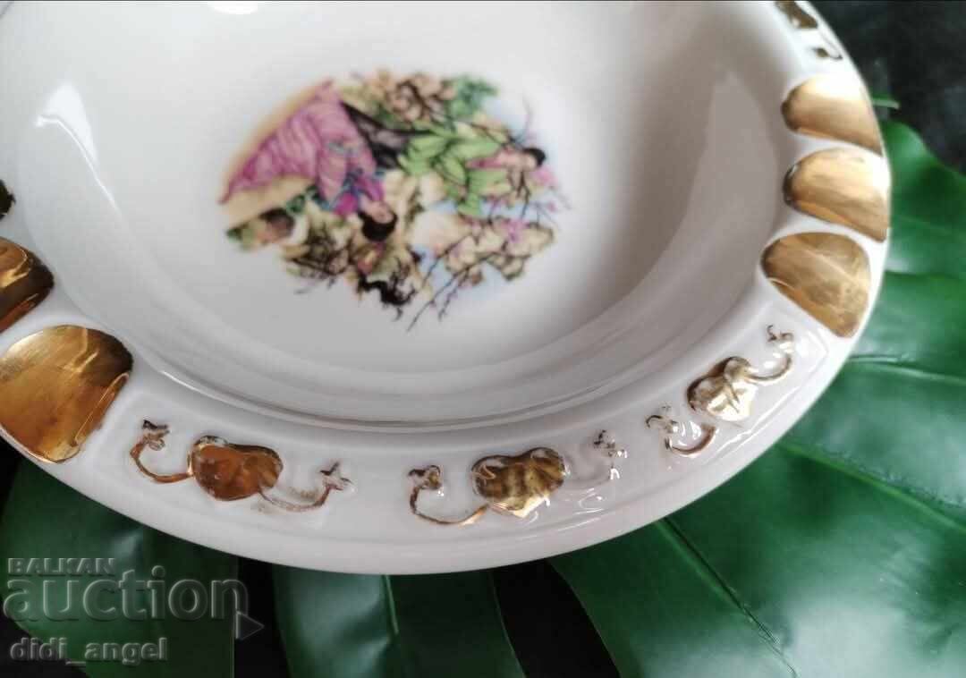 Porcelain ashtray, Czechoslovakia with price 32.00 BGN | € 16.36 Porcelain ashtray, Czechoslovakia with price 32.00 BGN | € 16.36