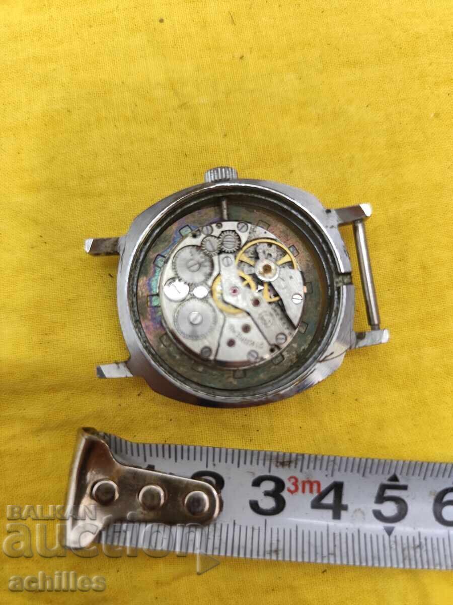 Auction Men's watch Mayak, non-working Auction Men's watch Mayak, non-working