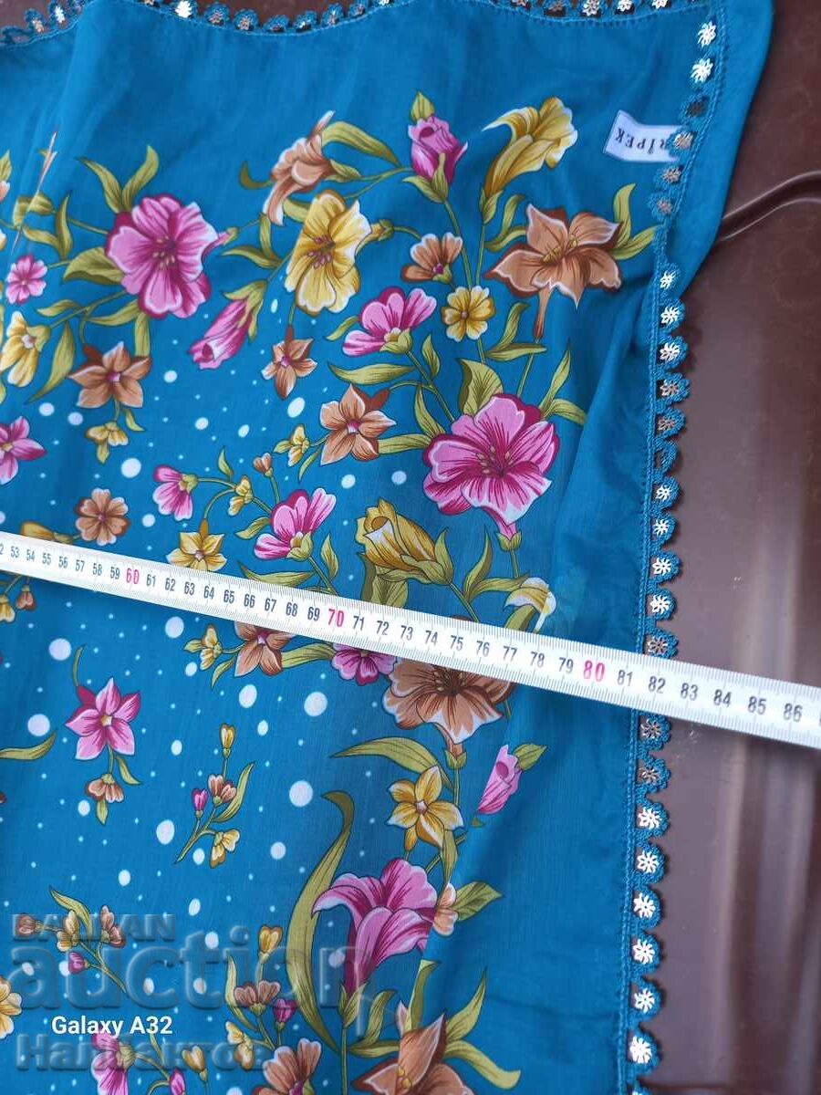 Аукцион ЖЕНСКА КЪРПА ЗАБРАДКА НОСИЯ Аукцион ЖЕНСКА КЪРПА ЗАБРАДКА НОСИЯ