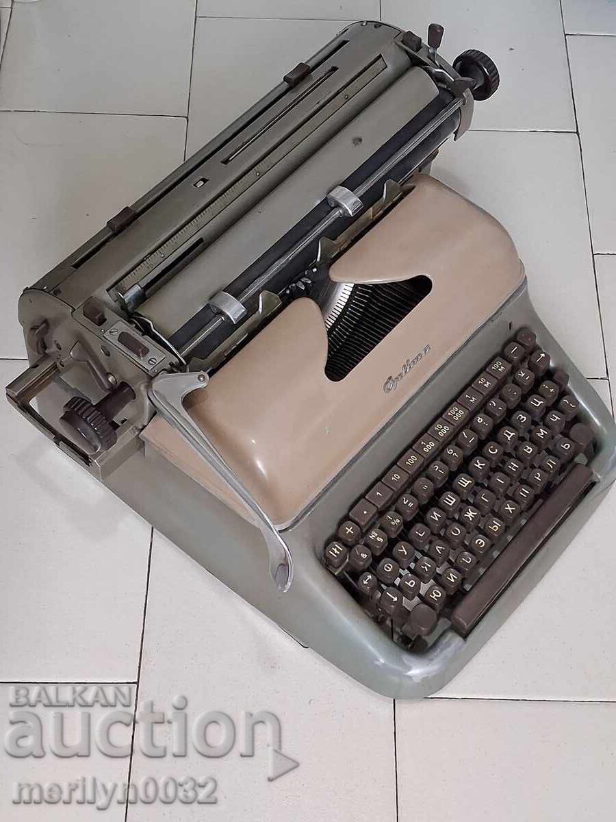 Livrarea Mașină de scris veche "OPTIMA"