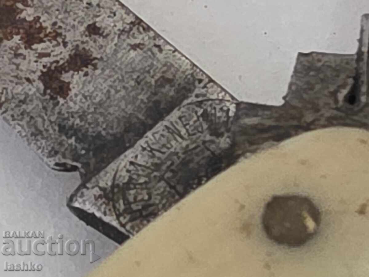 Auction An old pocket knife Auction An old pocket knife