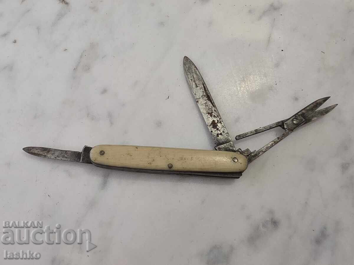 An old pocket knife An old pocket knife