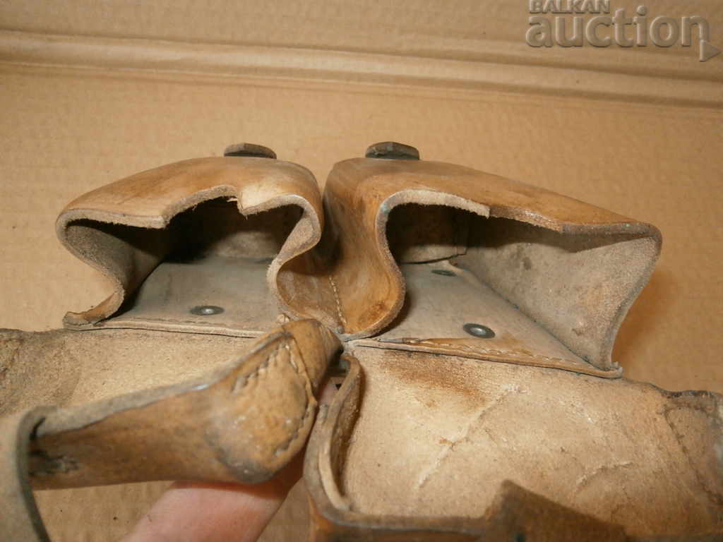 Old Leather Canteens, Pair M 95 WW1 WWI WW2 WWII Canteen - 7