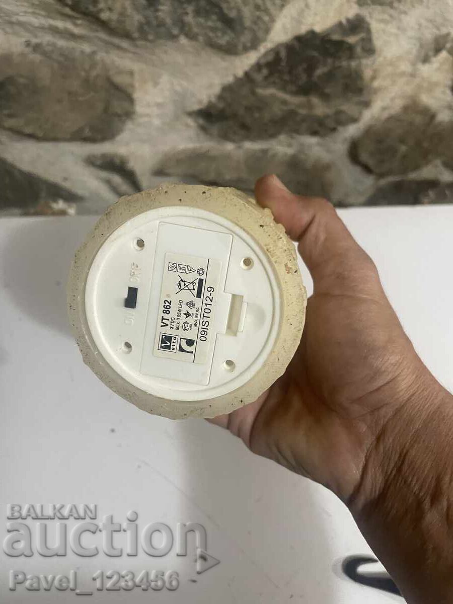 Auction  Decorative candle with batteries