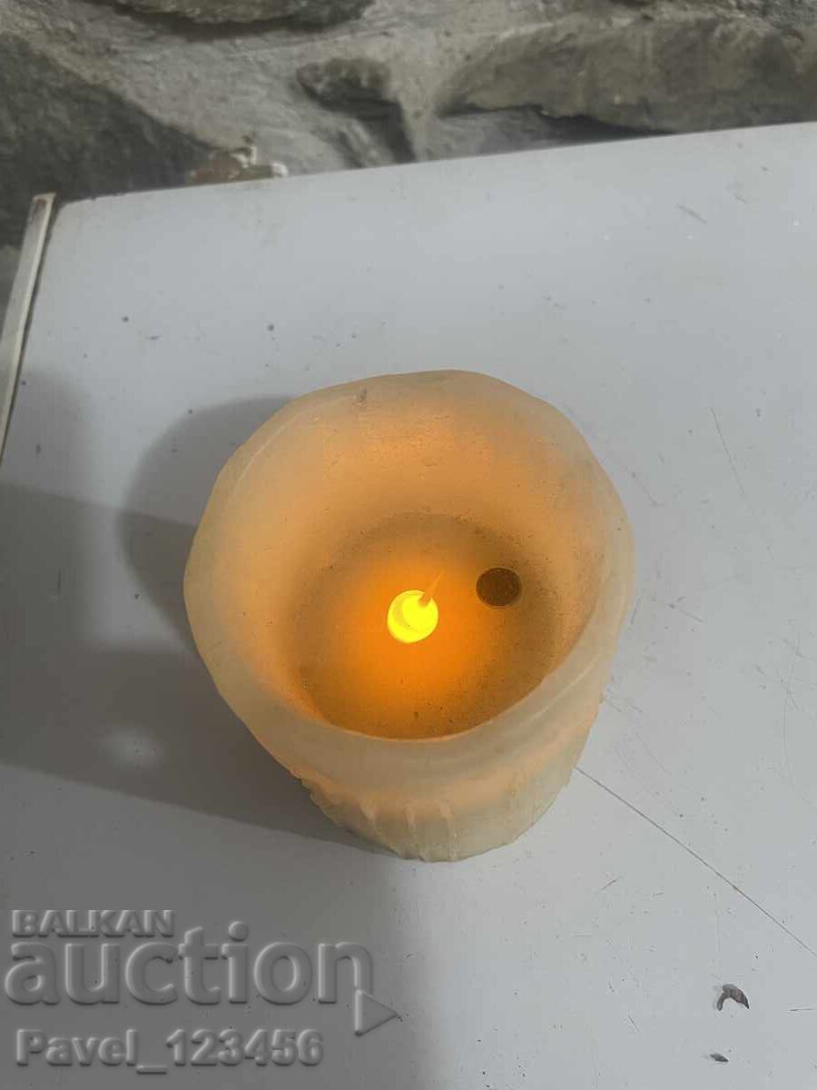 Delivery of Decorative candle with batteries
