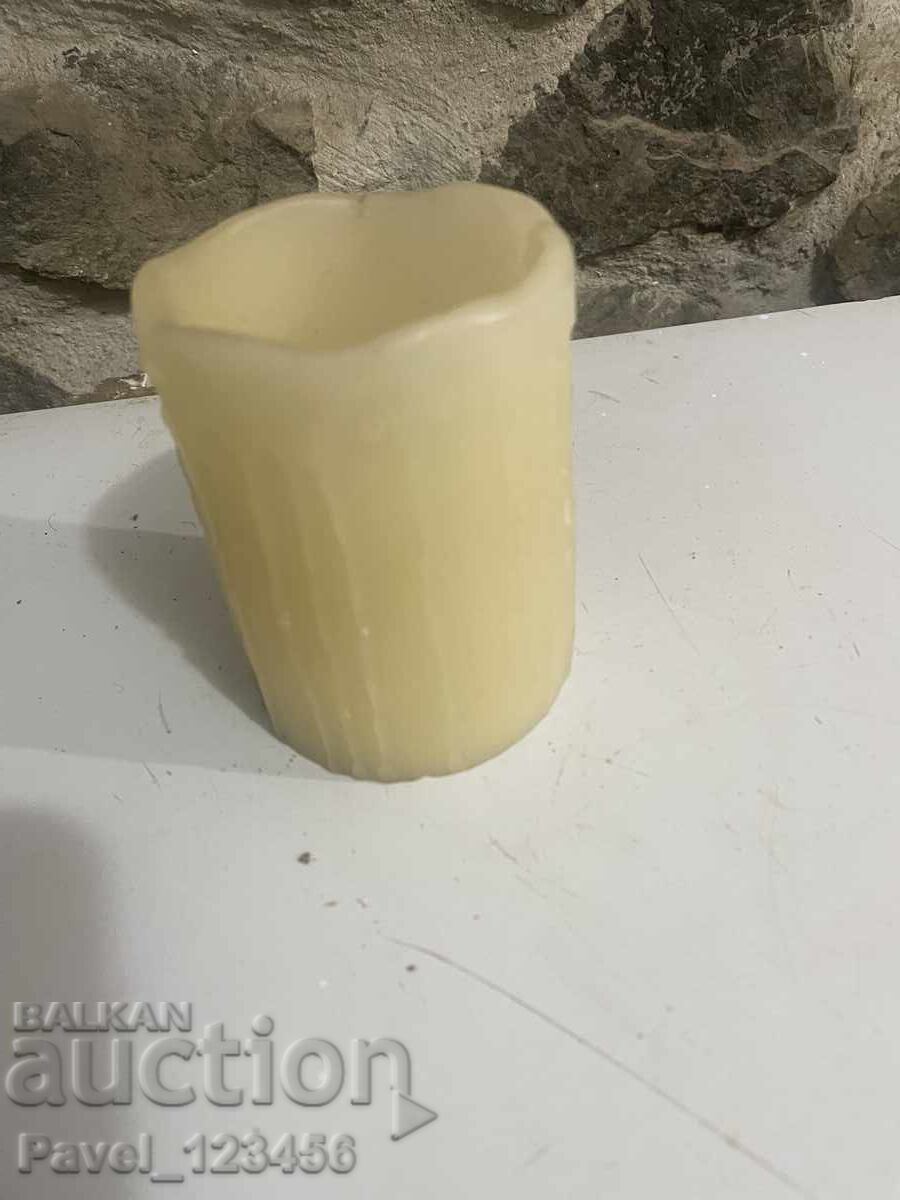 Decorative candle with batteries