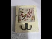 Umeraș cu placă de faianță