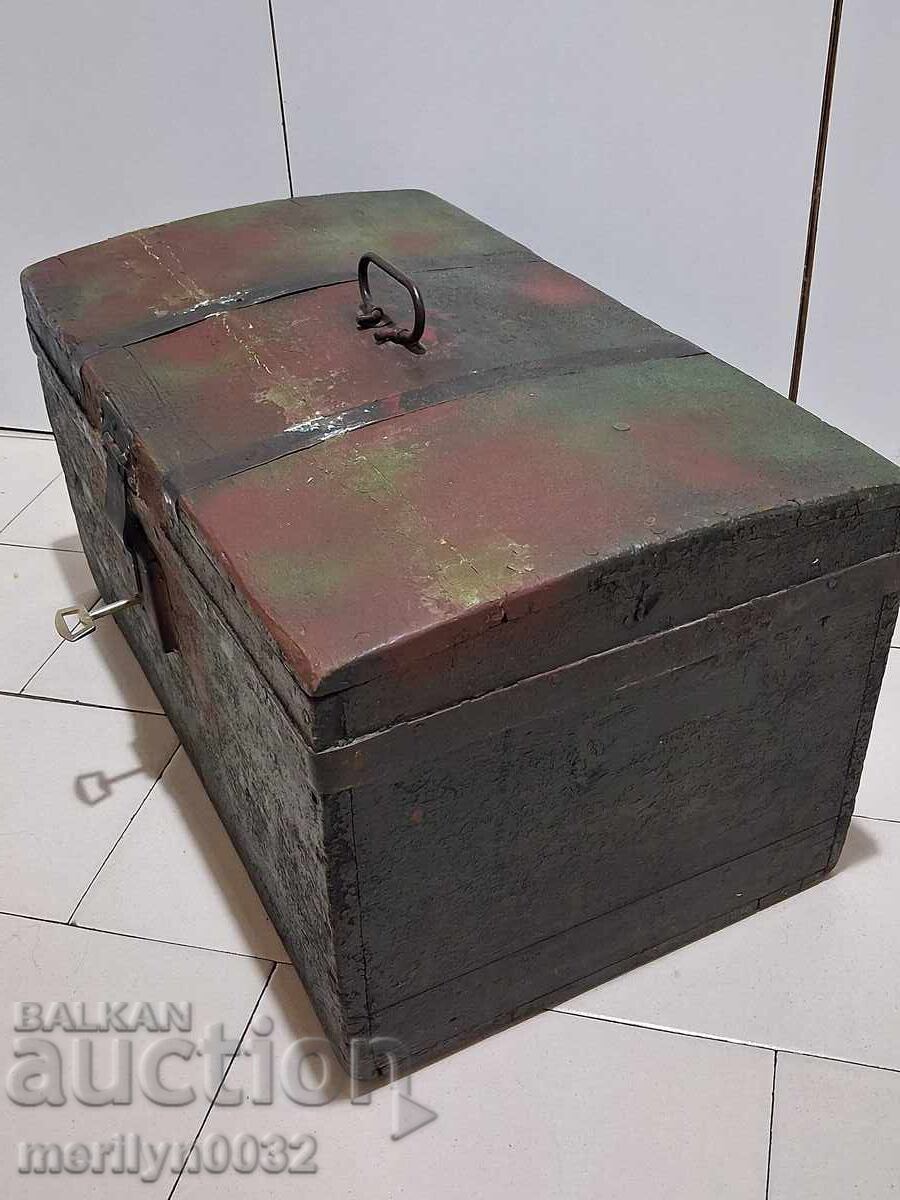 Delivery of Old Bulgarian chest, trunk, cassette player, wooden Delivery of Old Bulgarian chest, trunk, cassette player, wooden
