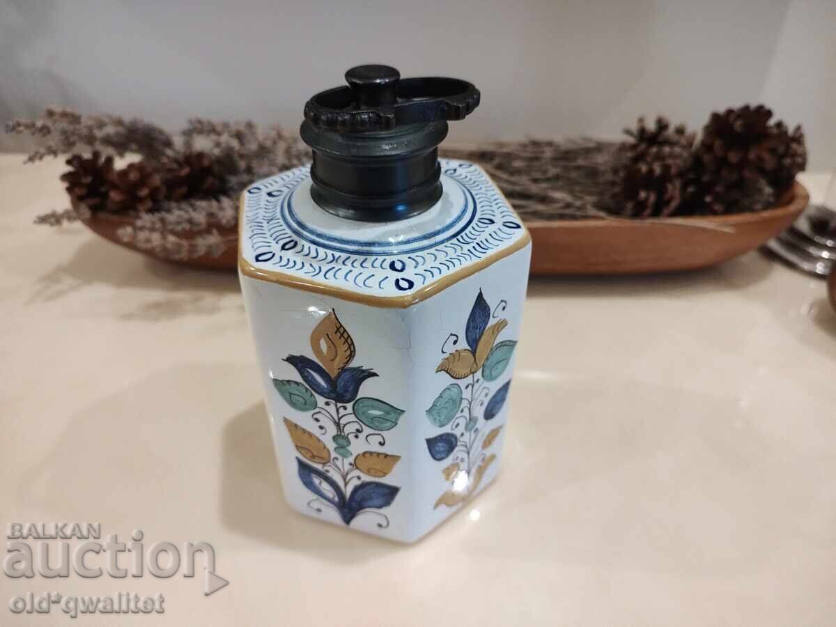 Delivery of Porcelain container for herbs, herbal oils, porcelain, Hungary Delivery of Porcelain container for herbs, herbal oils, porcelain, Hungary