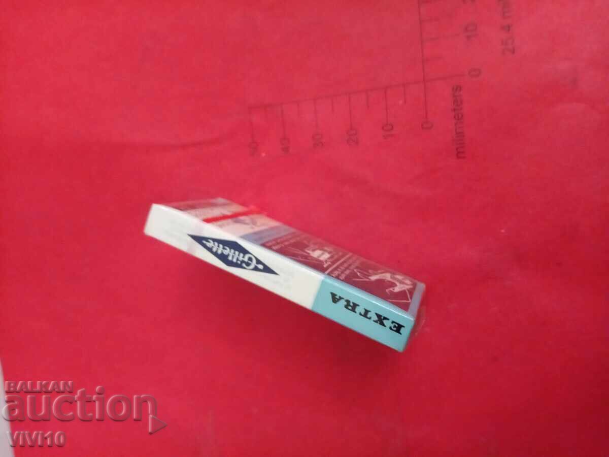 Licitație Lame de ras Gillette 10 buc, nedeschise Licitație Lame de ras Gillette 10 buc, nedeschise