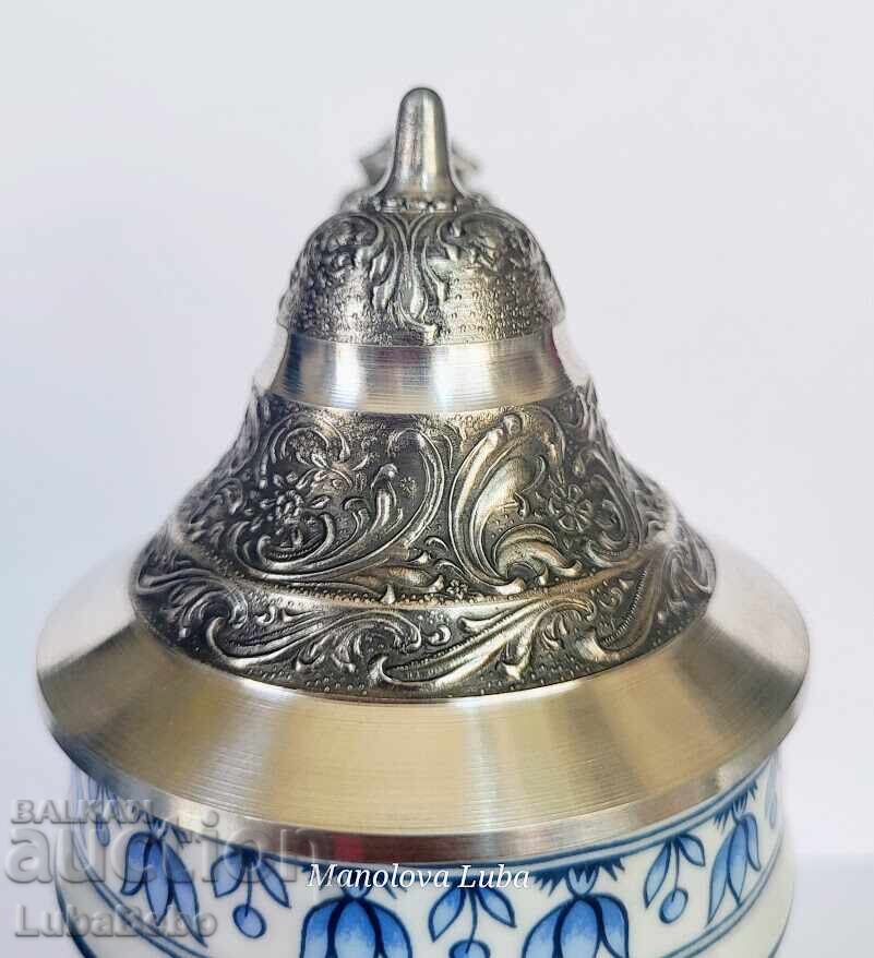 Cană de bere de la celebra manufactură Schrobenhausen cu preț 70.00 BGN | € 35.79