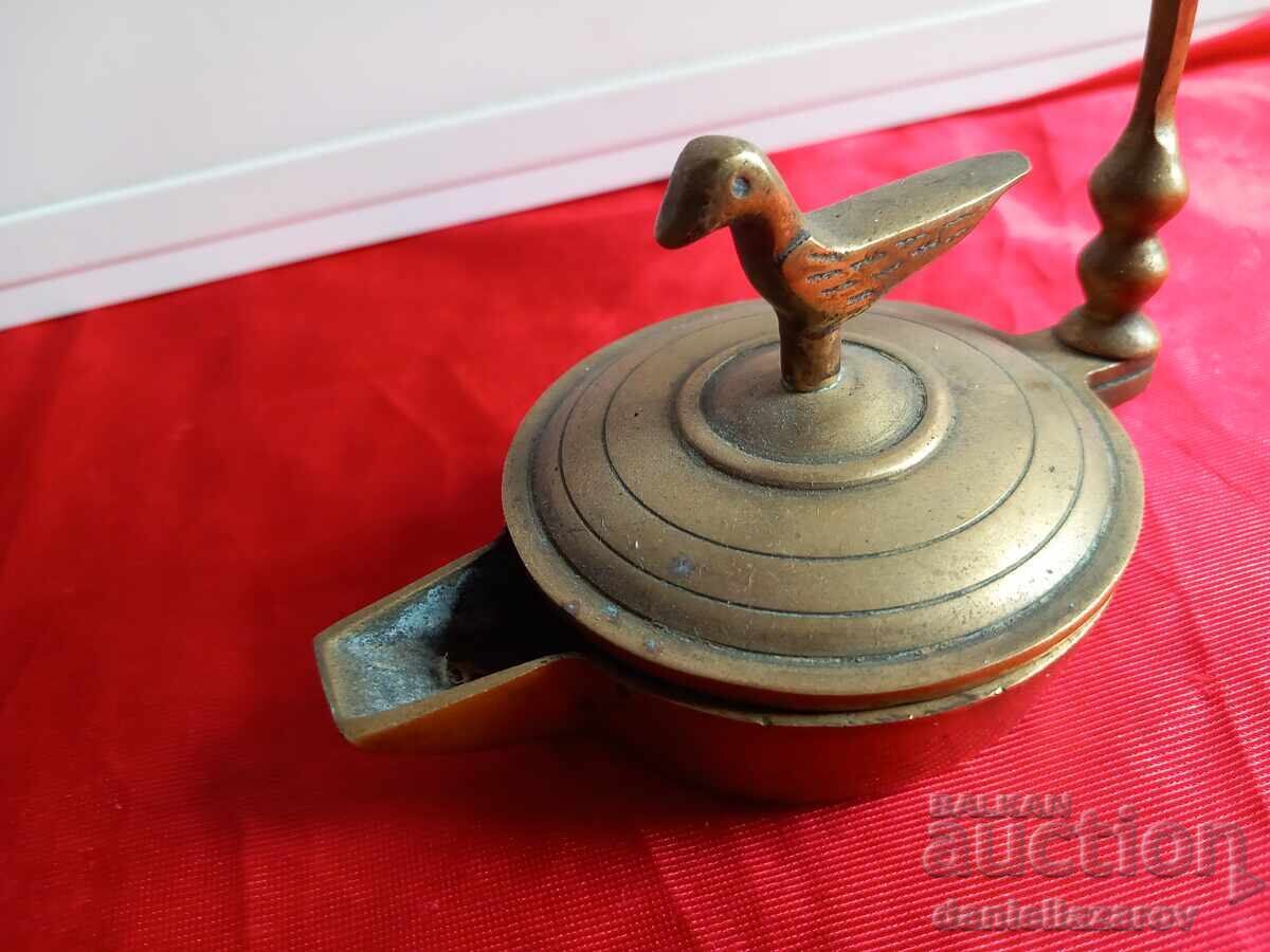 Veche Lampă de Ulei Otomană din Bronz cu Pasăre cu preț € 65.00 | 127.13 BGN