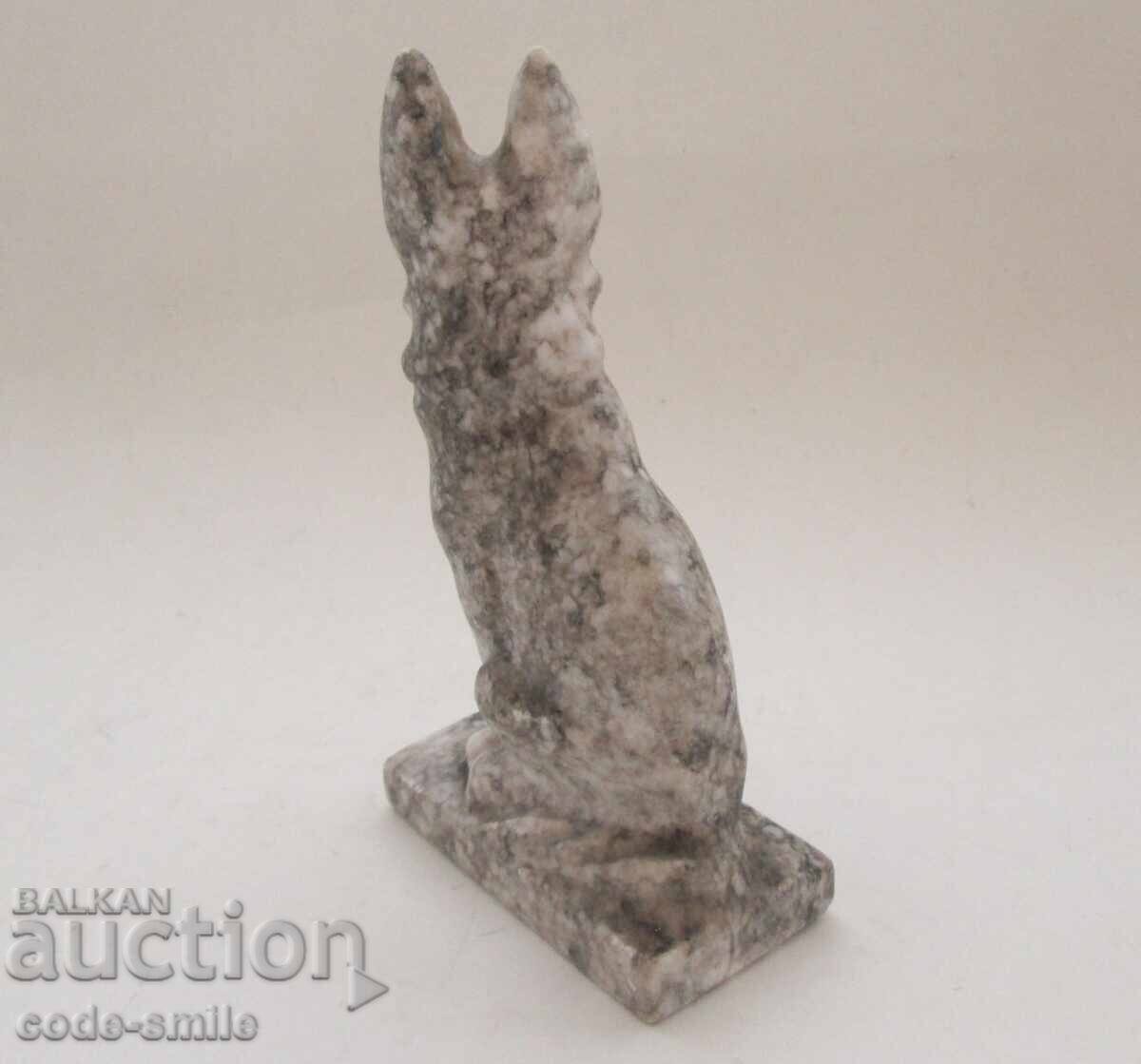 Livrarea Statuetă veche din marmură, figură de câine ciobănesc german Livrarea Statuetă veche din marmură, figură de câine ciobănesc german