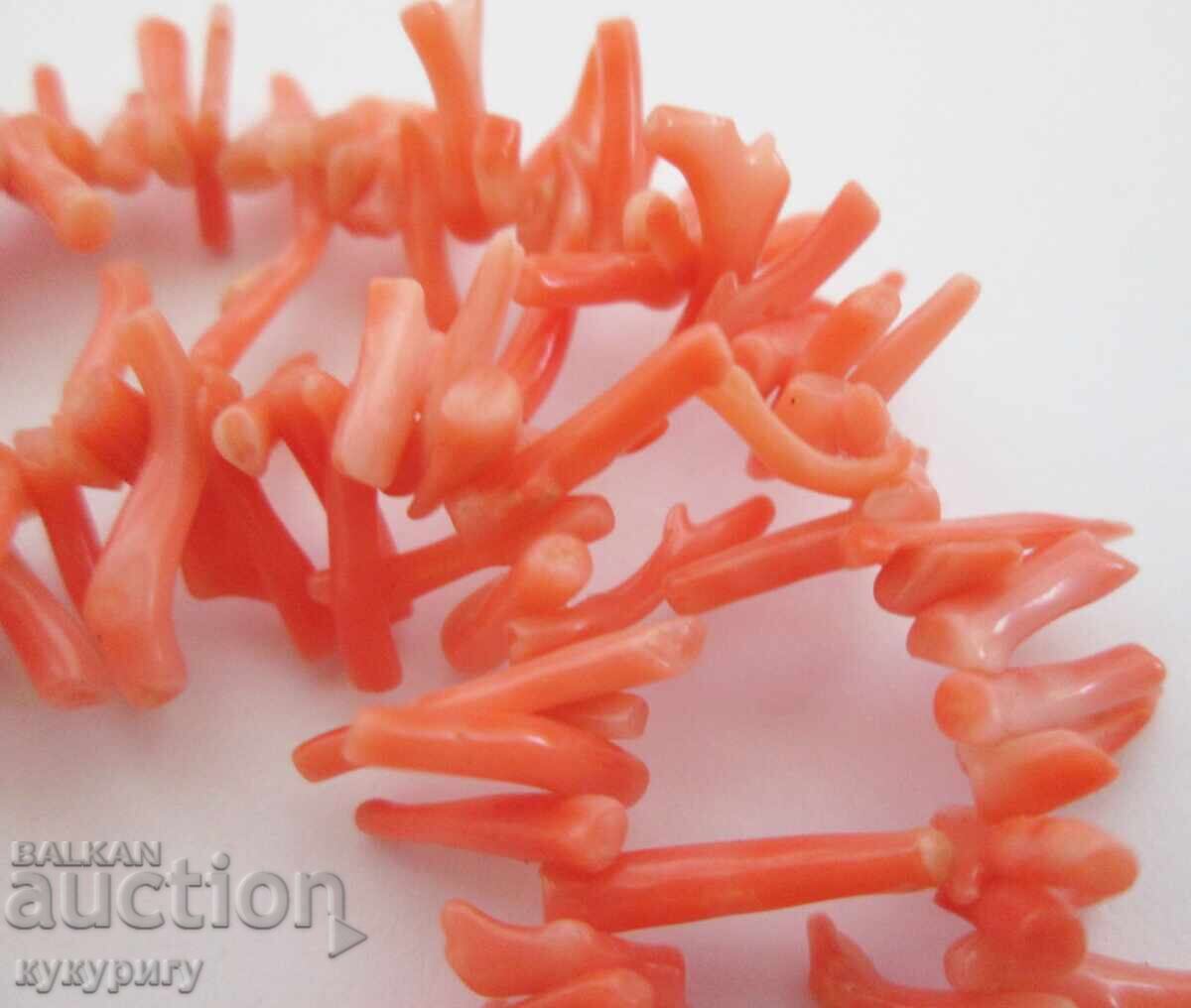 Vintage Women's Necklace Pendant Jewelry Natural Red Coral - 7