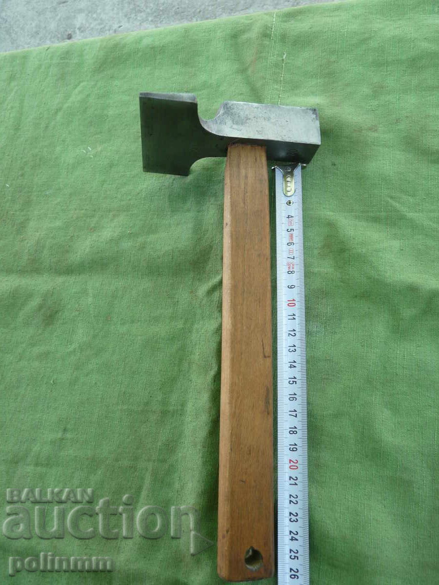 Ciocan de pietrar PEUGEOT - 323 cu preț 70.00 BGN | € 35.79