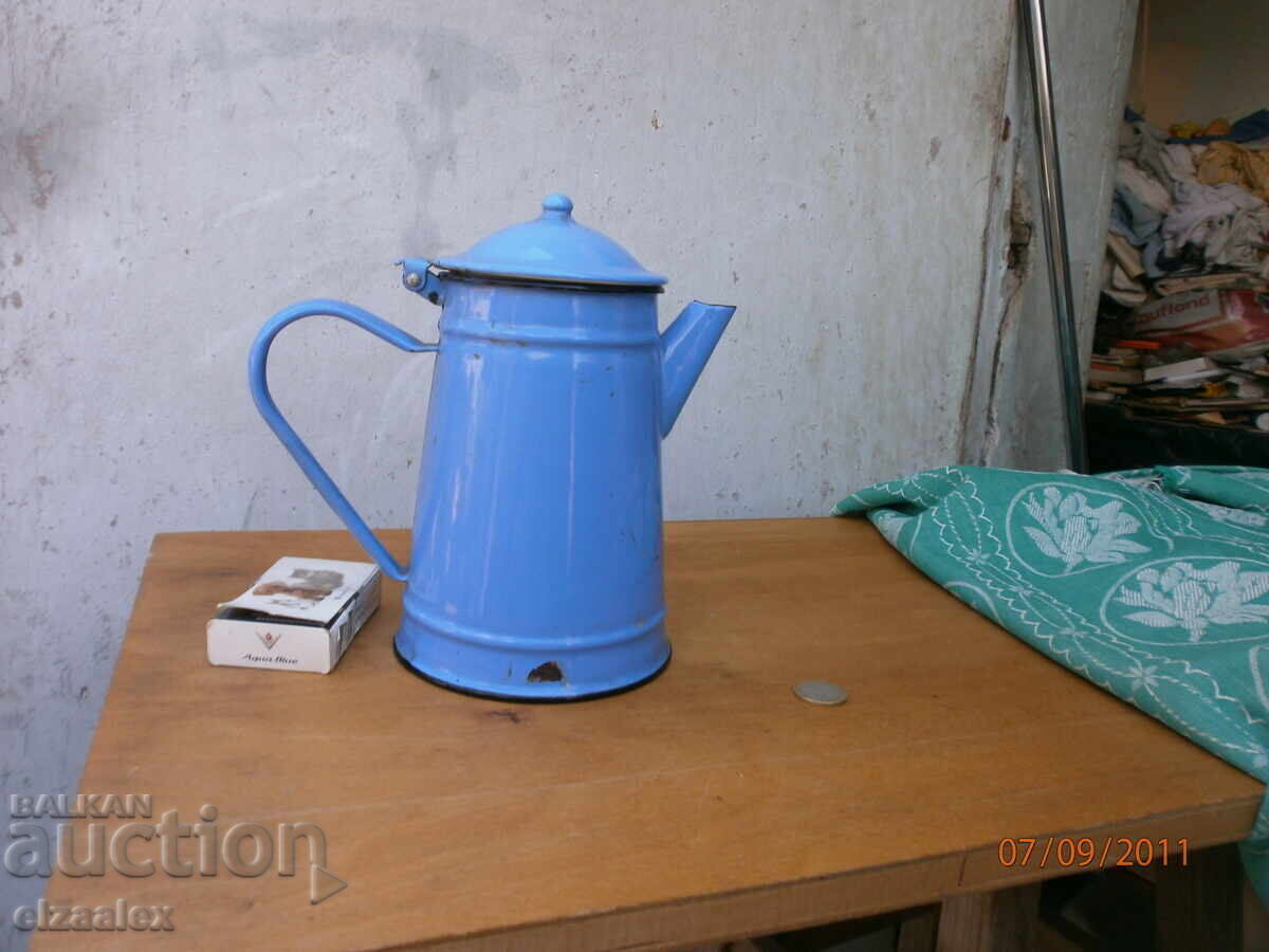 Παράδοση Σπάνια μεταλλική κανάτα ΛΔΒ Παράδοση Σπάνια μεταλλική κανάτα ΛΔΒ