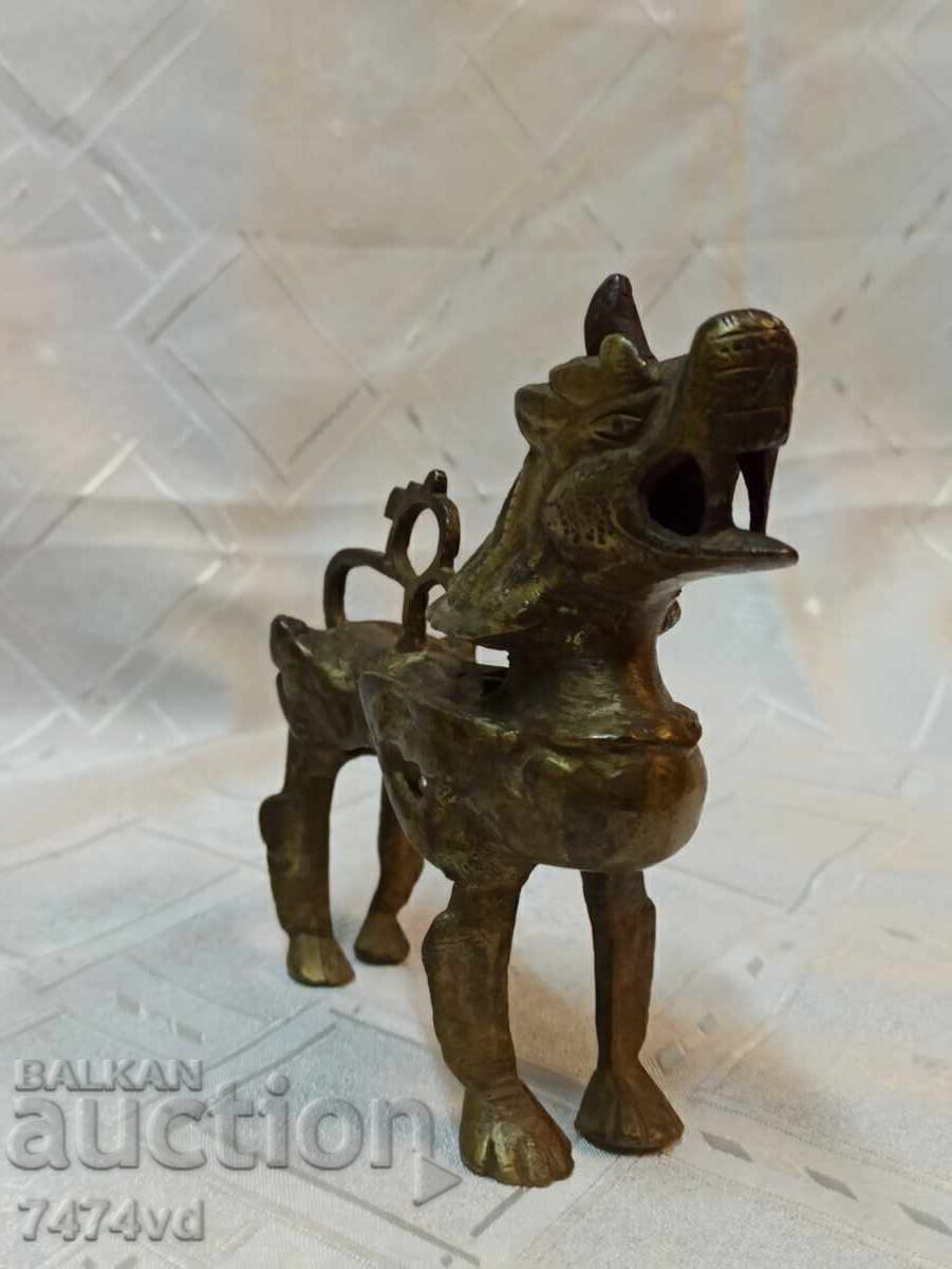 Delivery of Bronze solid sculpture figure of a Foo Dog