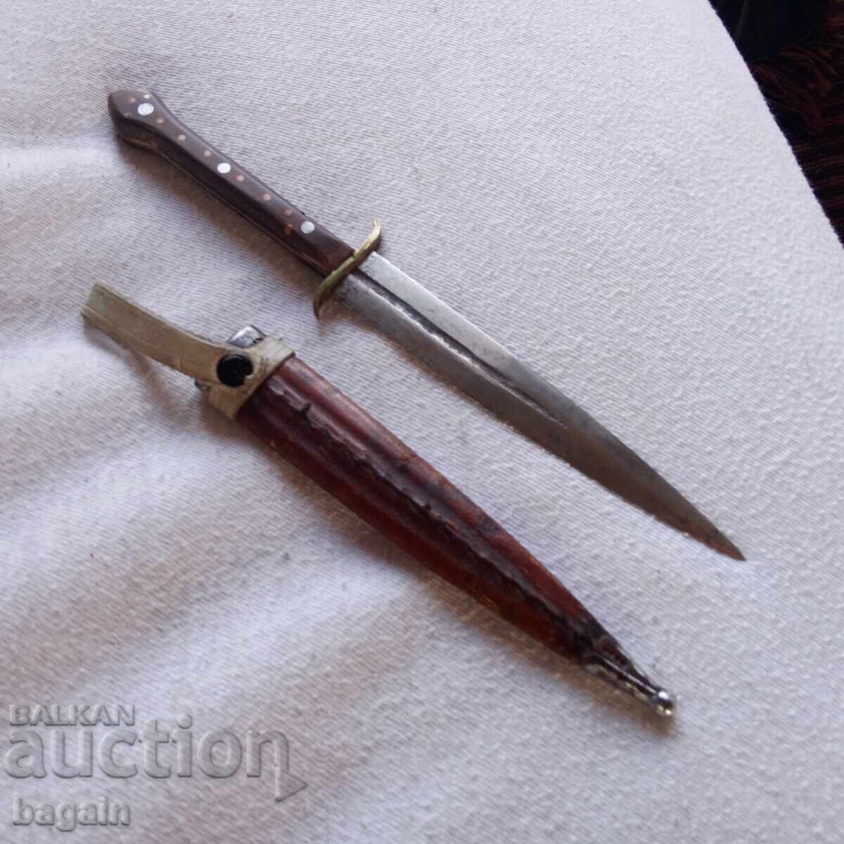 Delivery of Bulgarian dagger. Delivery of Bulgarian dagger.