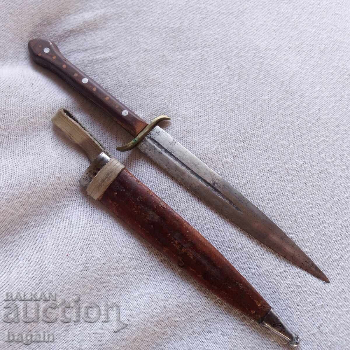 Bulgarian dagger. Bulgarian dagger.
