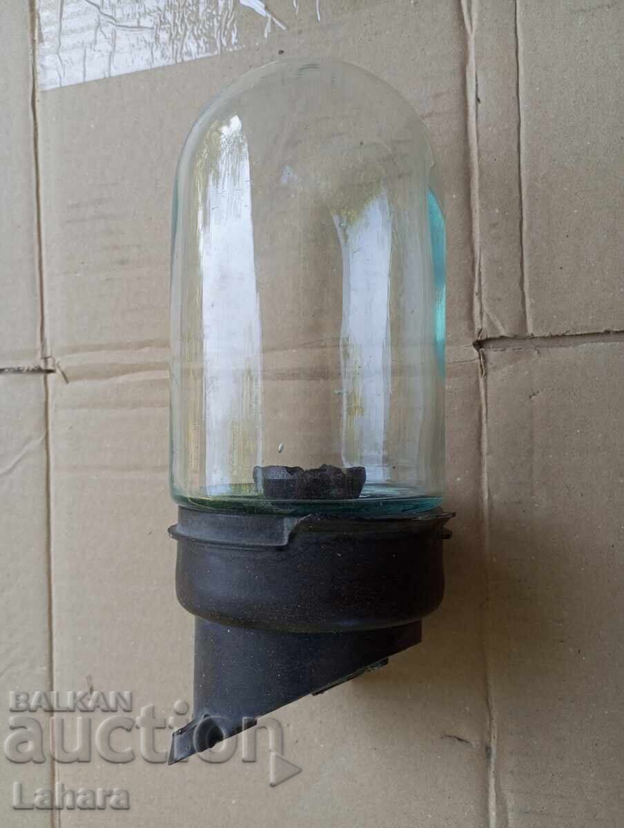 Αδιάβροχο λαμπτήρας από την εποχή του σοσιαλισμού με τιμή 12.00 BGN | € 6.14 Αδιάβροχο λαμπτήρας από την εποχή του σοσιαλισμού με τιμή 12.00 BGN | € 6.14