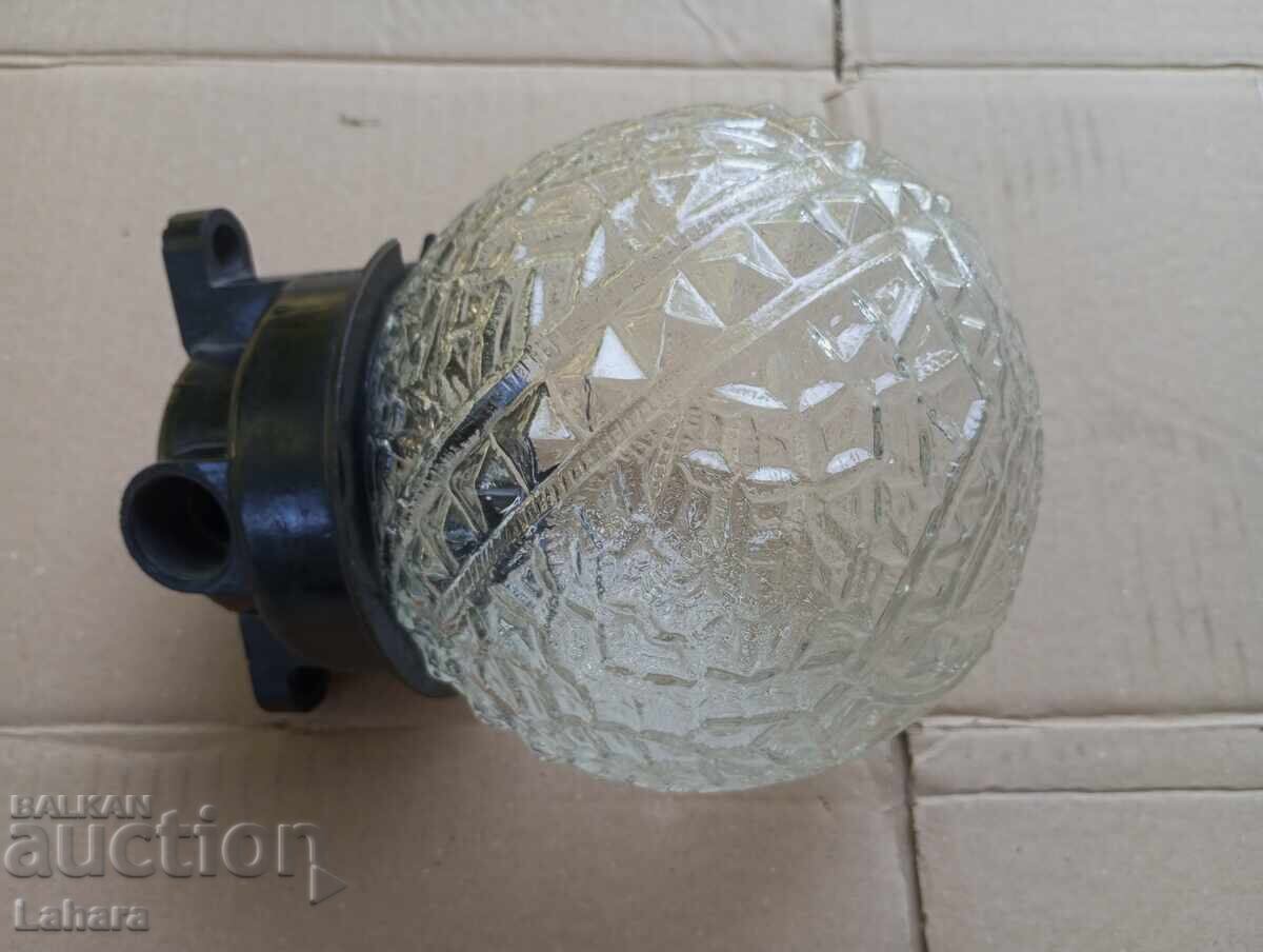 Livrarea Lampă rezistentă la umezeală din perioada socialistă Livrarea Lampă rezistentă la umezeală din perioada socialistă