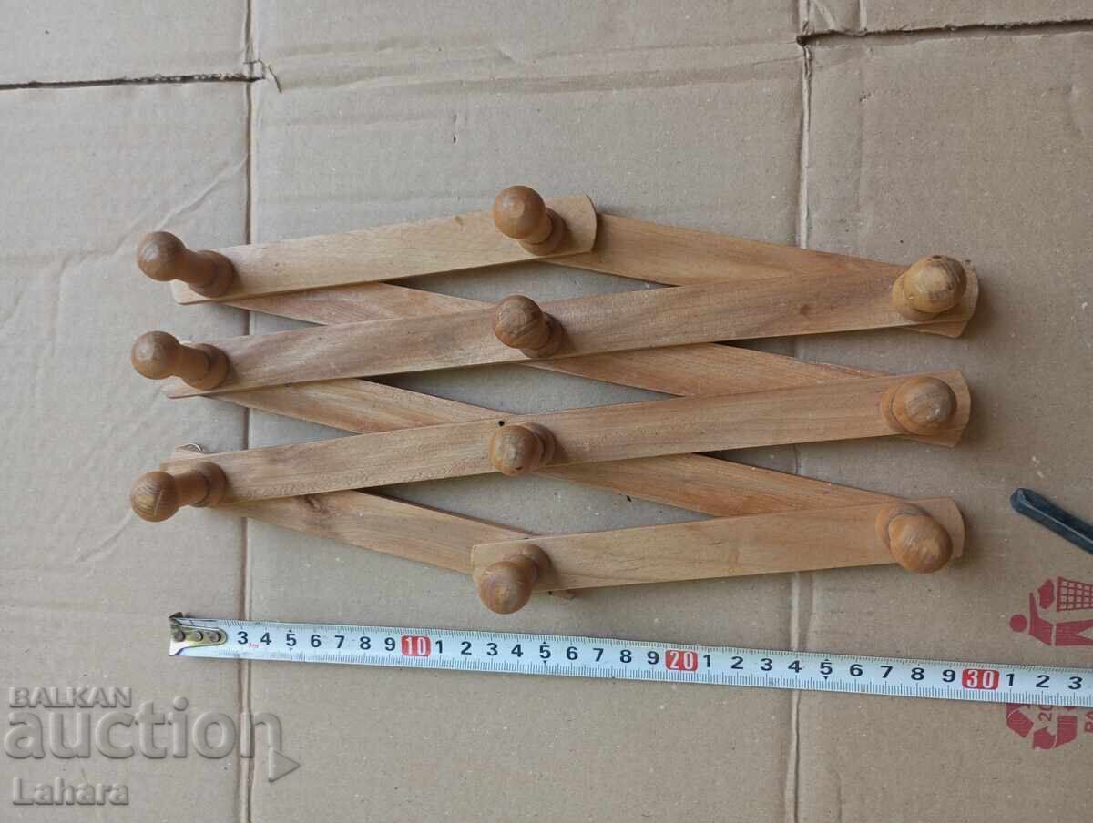 Ρετρό ξύλινη κρεμάστρα - 6