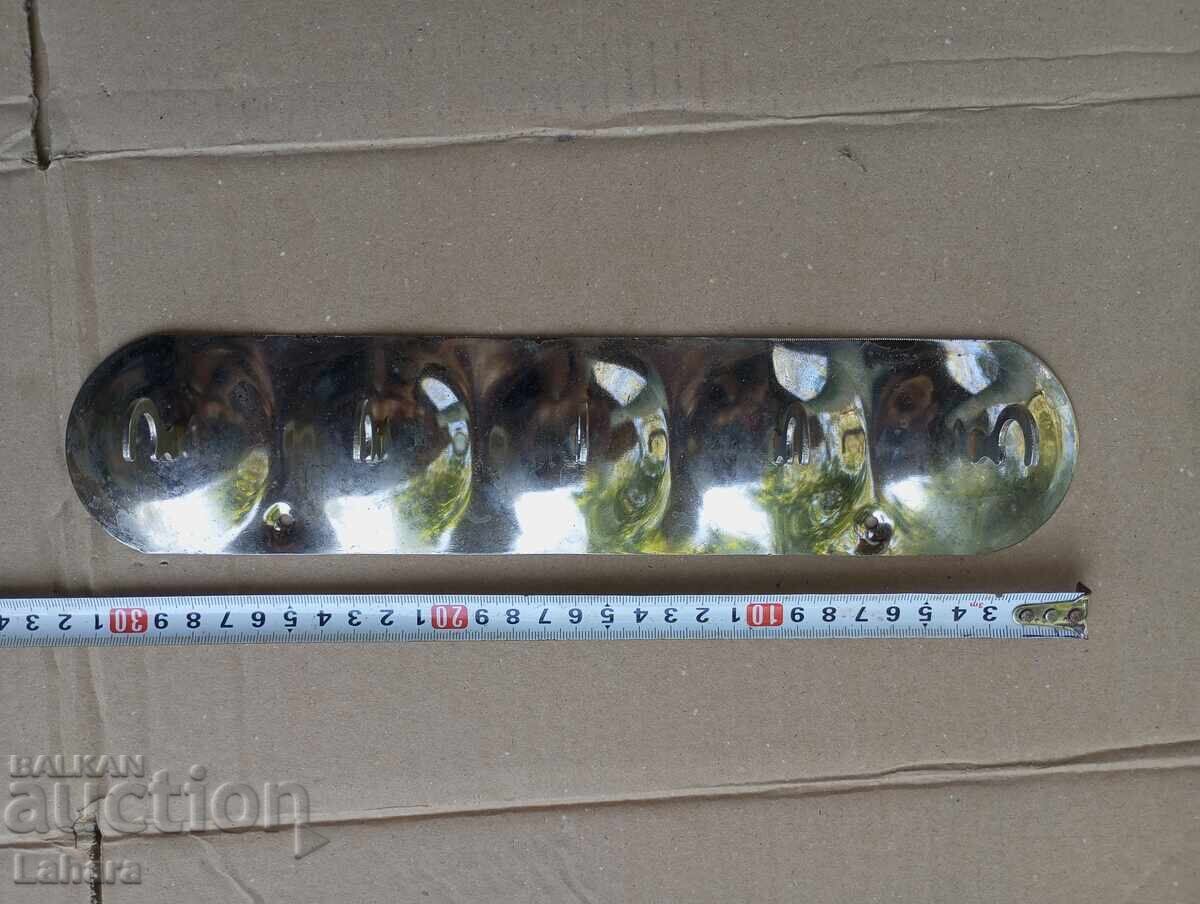 Livrarea Umeraș metalic cromat Livrarea Umeraș metalic cromat