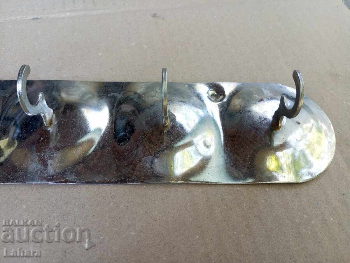 Umeraș metalic cromat - 6 Umeraș metalic cromat - 6