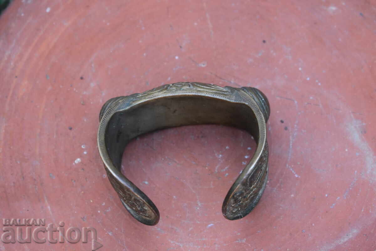 Δημοπρασία Γρίβνα σφενδόνα