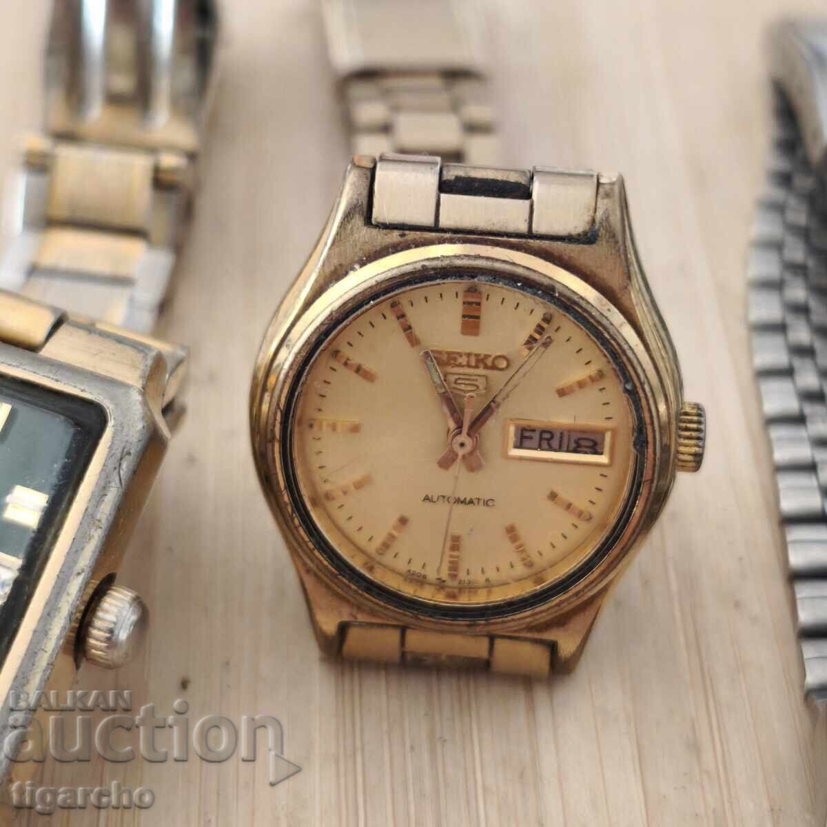 Дамски часовници SEIKO с цена 80.00 лв. | € 40.90